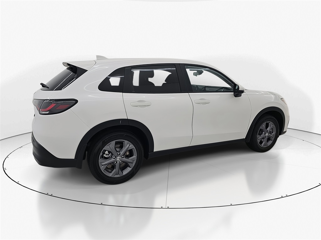 2026 Honda HR-V LX photo 5