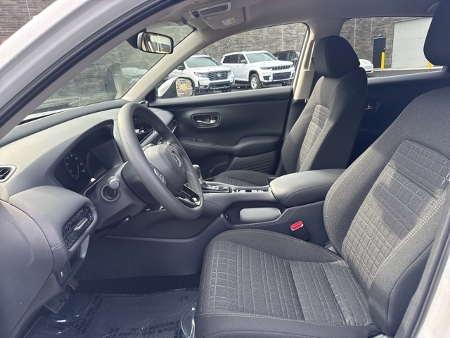 2026 Honda HR-V LX photo 10
