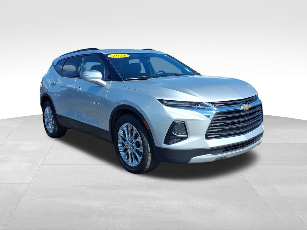 2021 Chevrolet Blazer 2LT photo 3