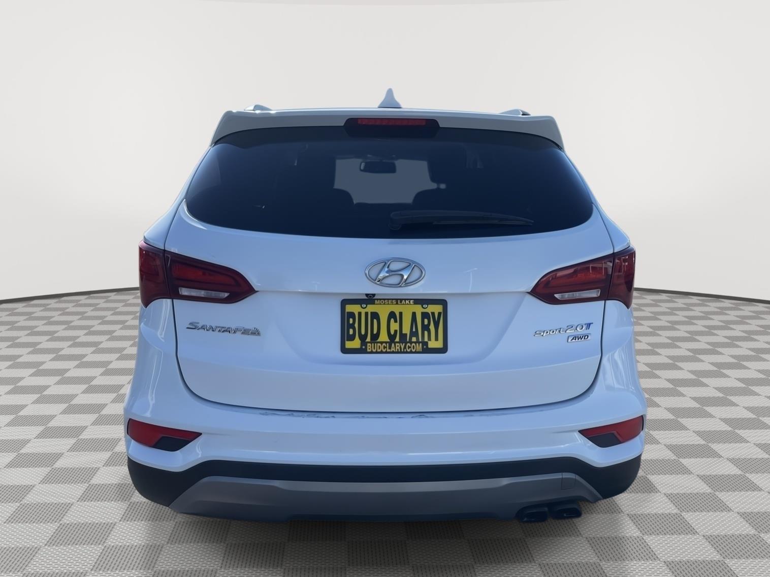 2017 Hyundai Santa Fe Sport 2.0T photo 4