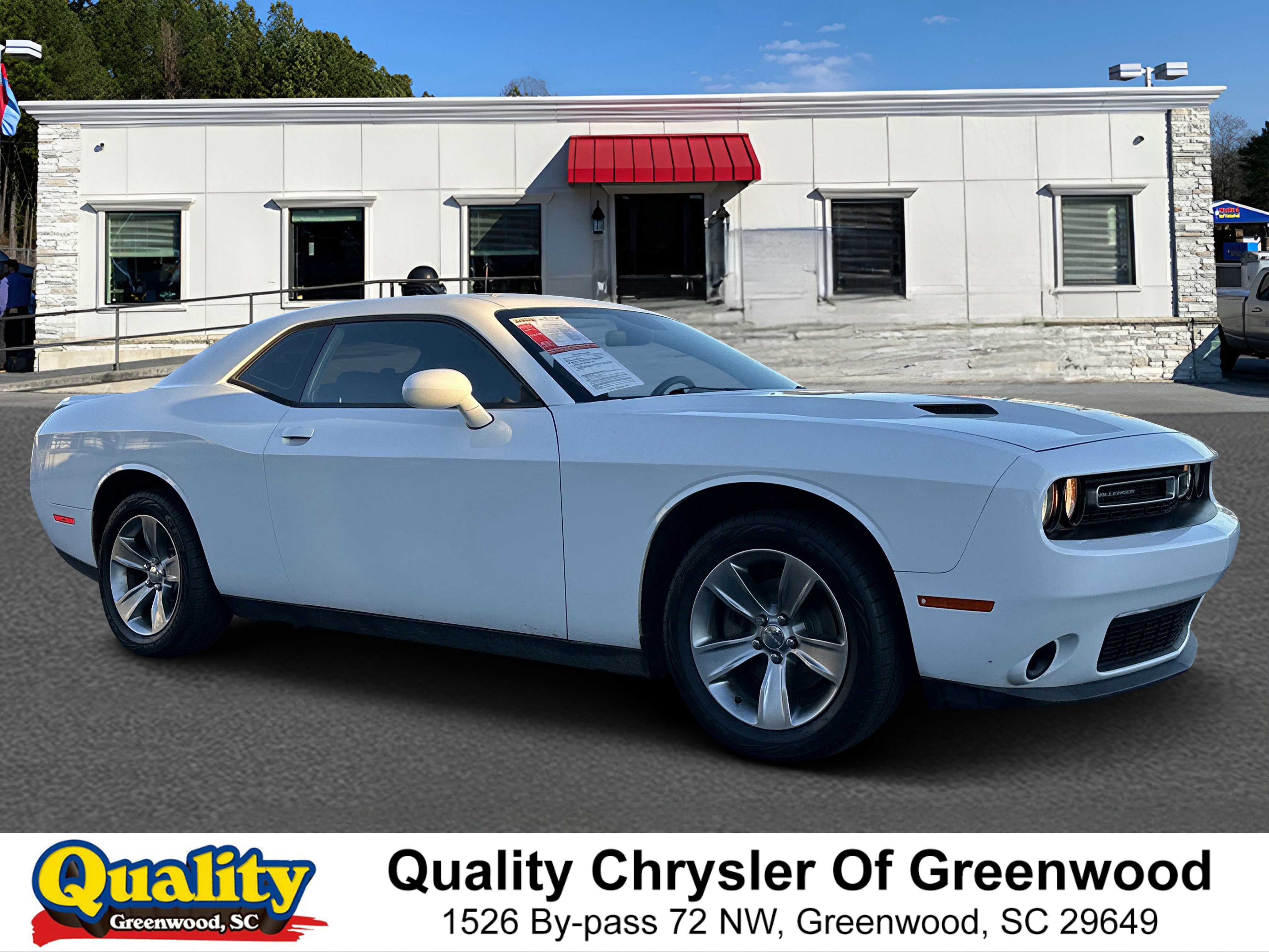 2019 Dodge Challenger SXT's photo