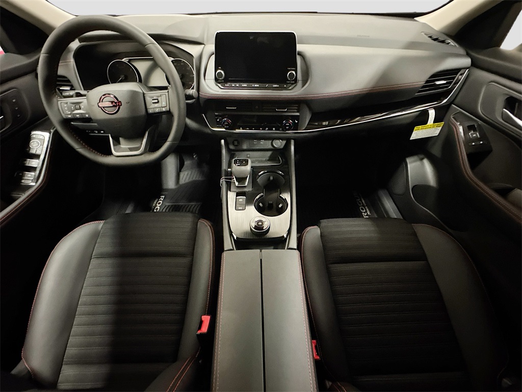 2026 Nissan Rogue SV photo 5