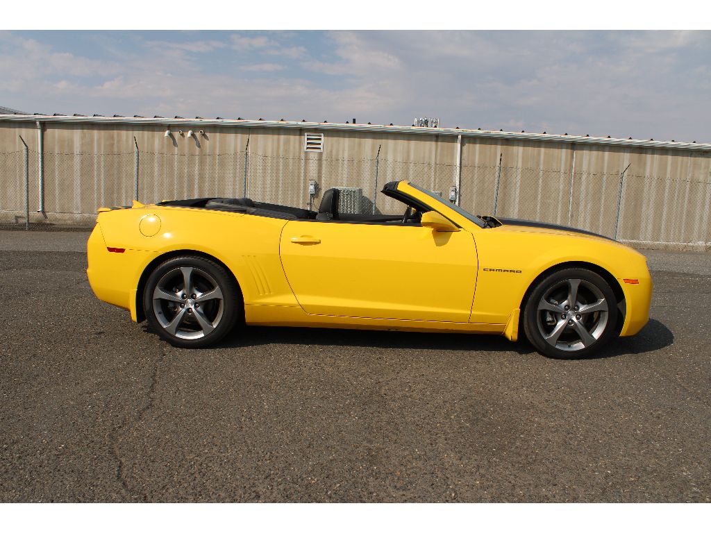 2013 Chevrolet Camaro 2LT photo 12