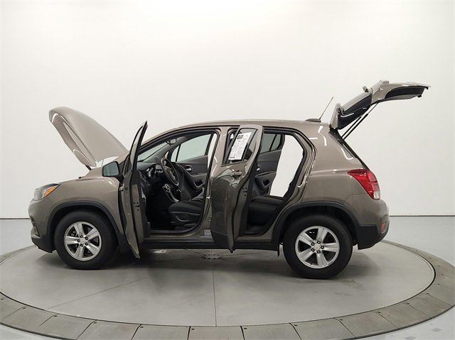 2022 Chevrolet Trax LS photo 12