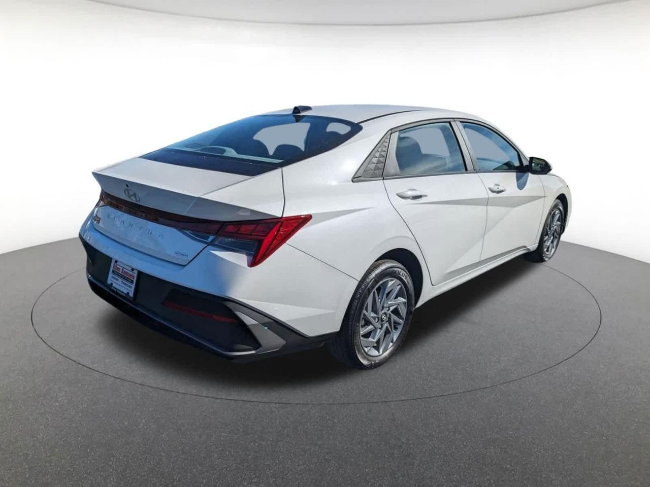 2024 Hyundai Elantra Hybrid Blue photo 4