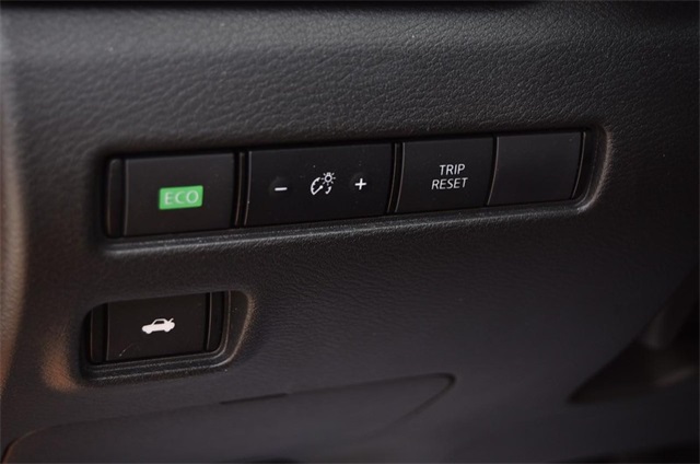 2024 Nissan Sentra SR photo 9