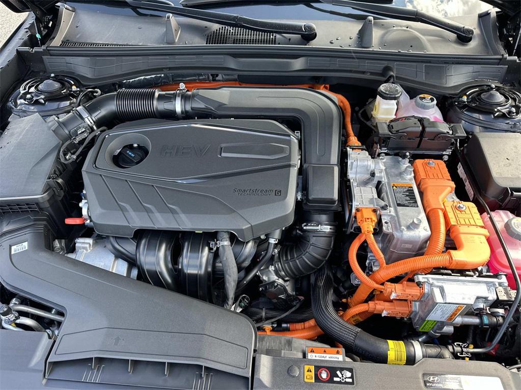 2025 Hyundai Sonata Hybrid Limited photo 13