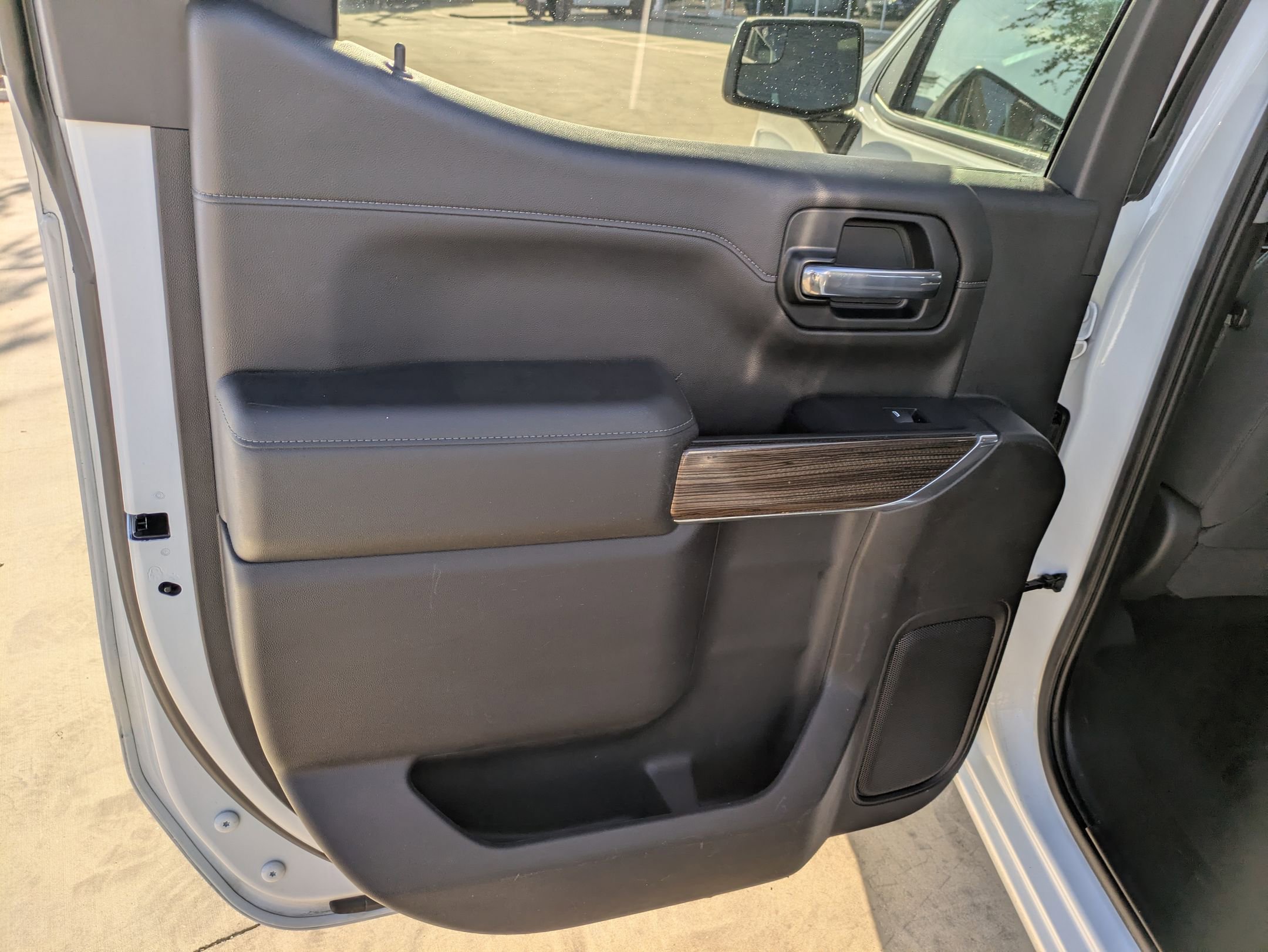 2020 Chevrolet Silverado 1500 RST photo 14