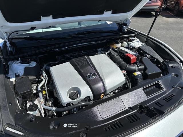 2025 Lexus ES Base photo 22