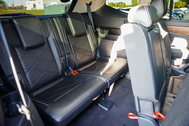 2024 Volkswagen Atlas SE Technology photo 32
