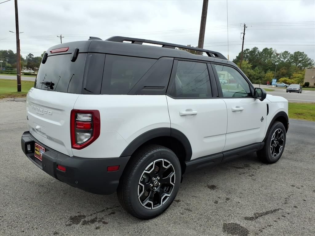 2025 Ford Bronco Sport Outer Banks photo 4