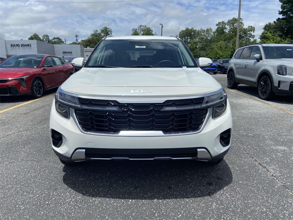 2025 Kia Seltos S photo 2