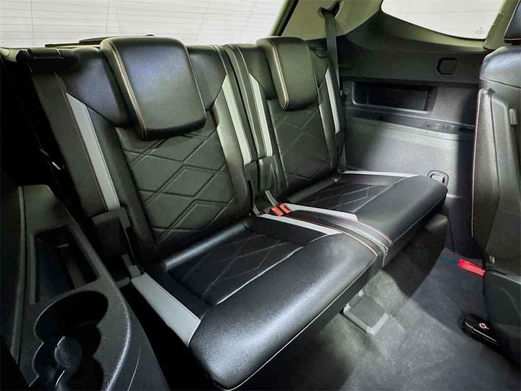 2024 Volkswagen Atlas Peak Edition SEL photo 20
