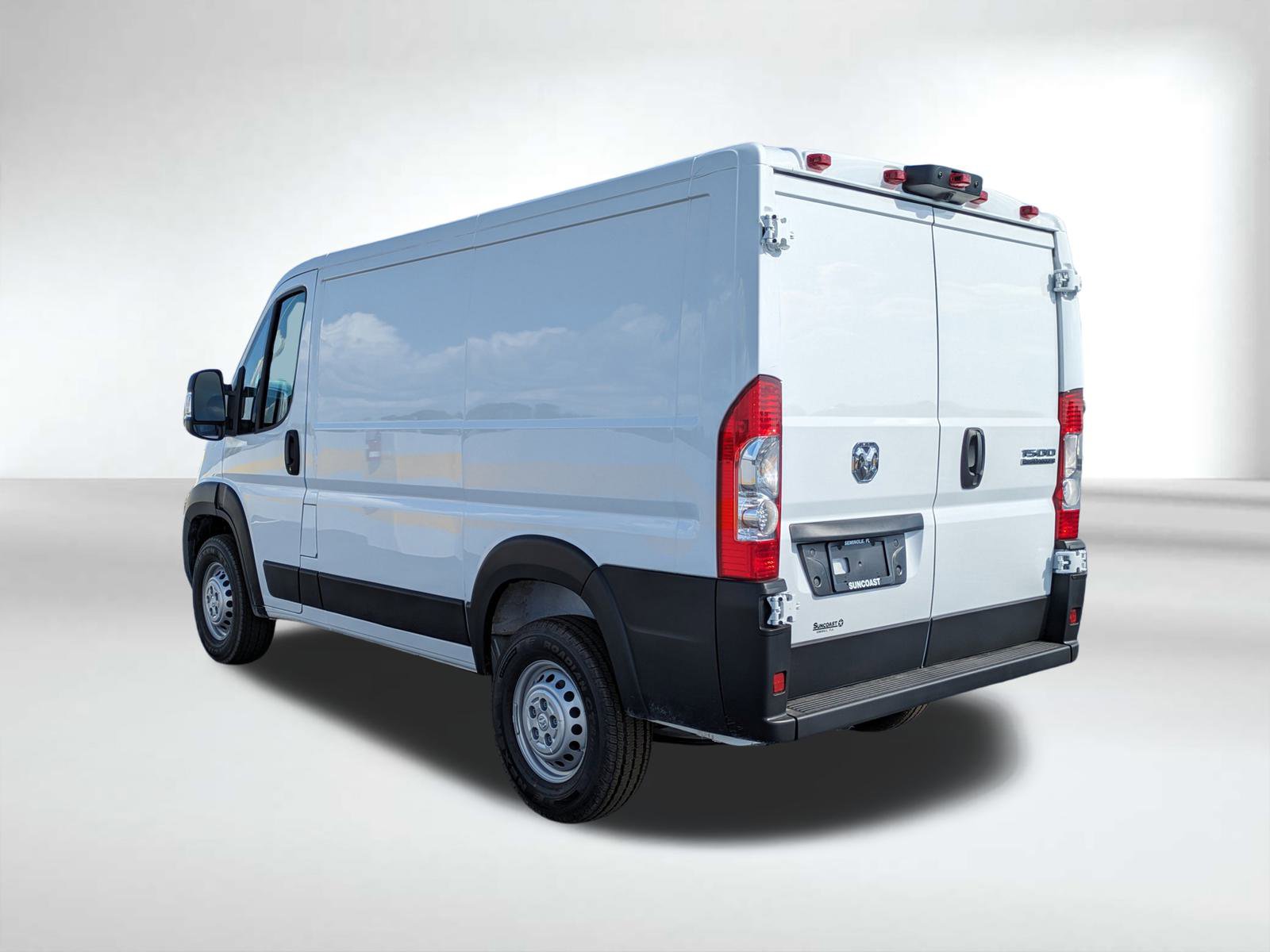 2025 Ram ProMaster 1500 Tradesman photo 2