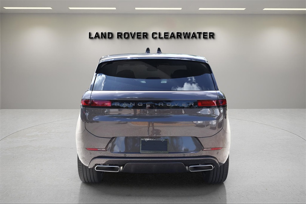 2025 Land Rover Range Rover Sport SE photo 4