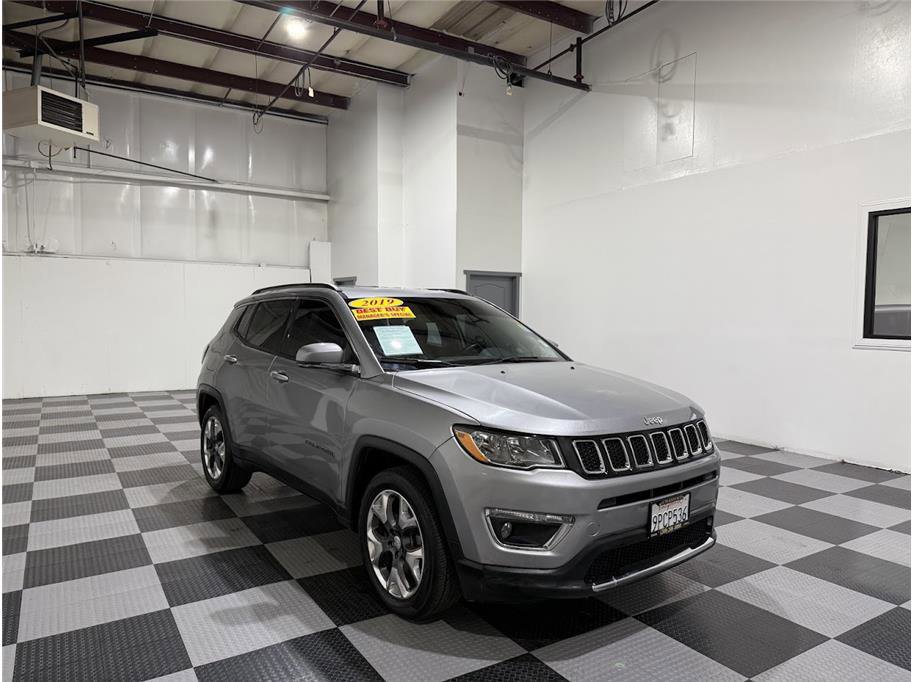 2019 Jeep Compass Limited photo 2