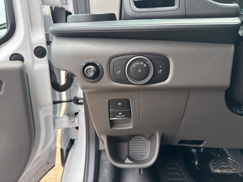 2025 Ford Transit photo 17