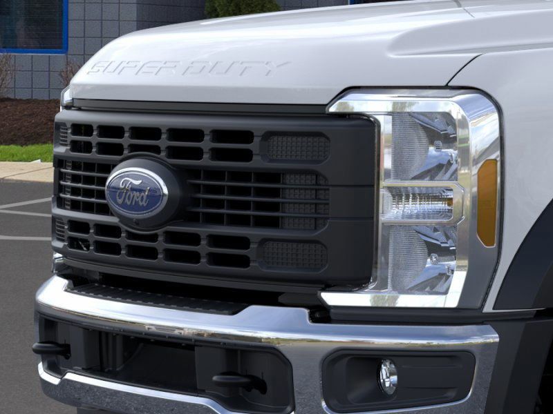 2025 Ford F-450 photo 15