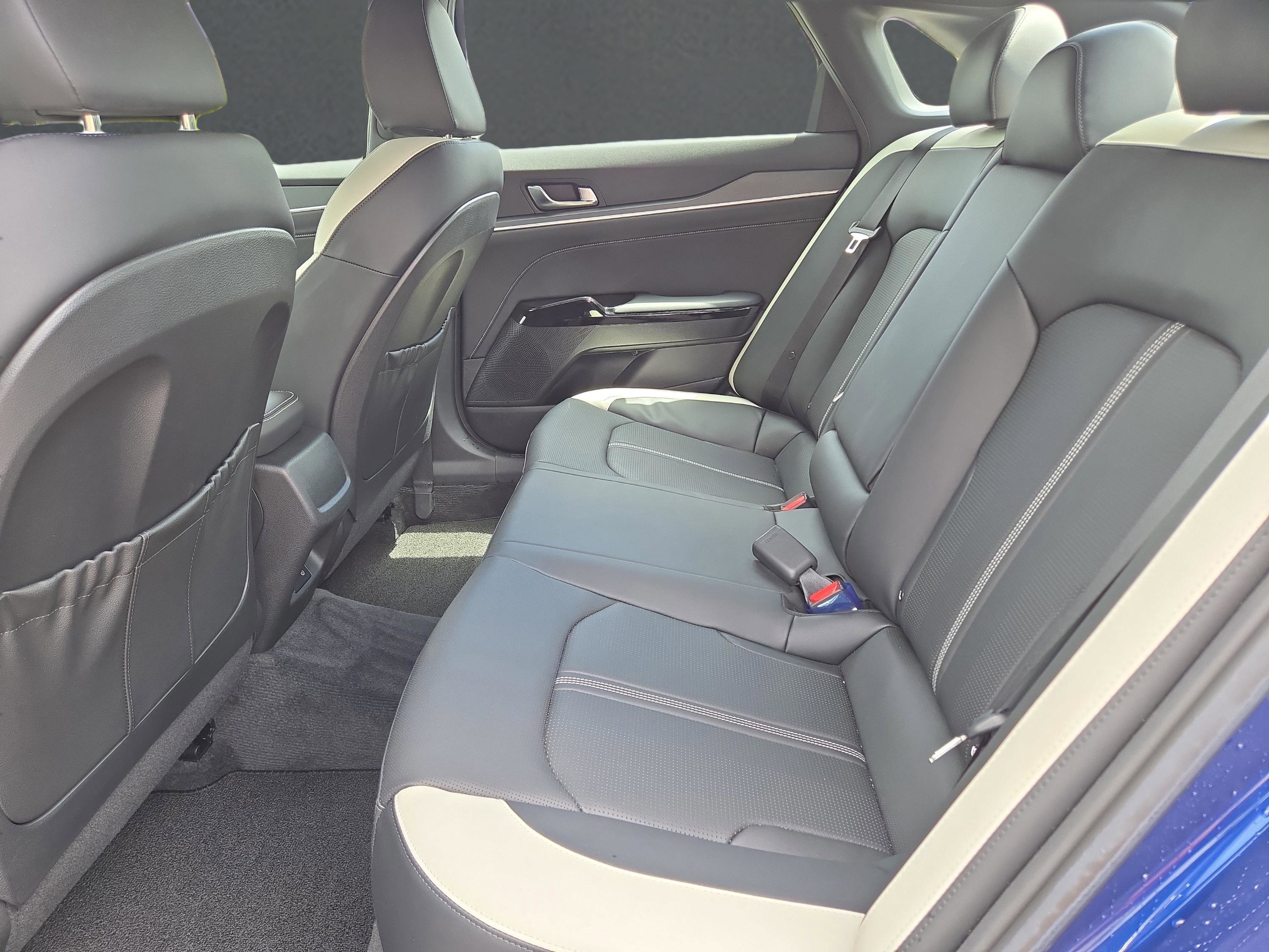 2025 Kia K5 GT-Line photo 12
