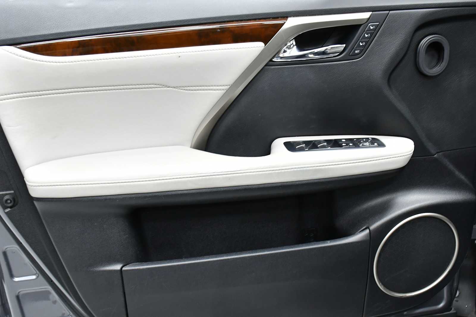 2017 Lexus RX photo 14