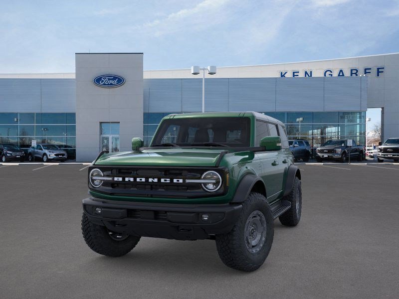 2025 Ford Bronco Outer Banks photo 2