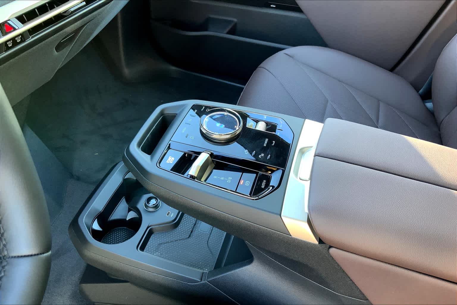 2025 Bmw iX photo 7