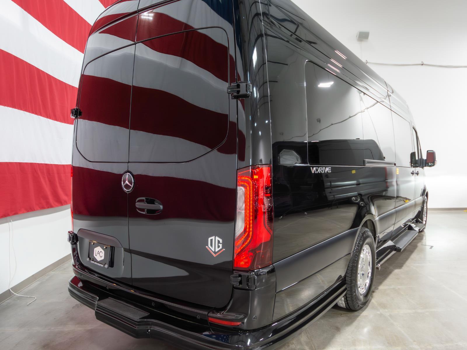 2024 Mercedes Benz Sprinter 3500 photo 31