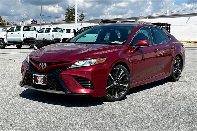 2018 Toyota Camry XSE V6 photo 2