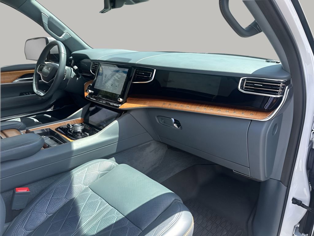 2022 Jeep Grand Wagoneer