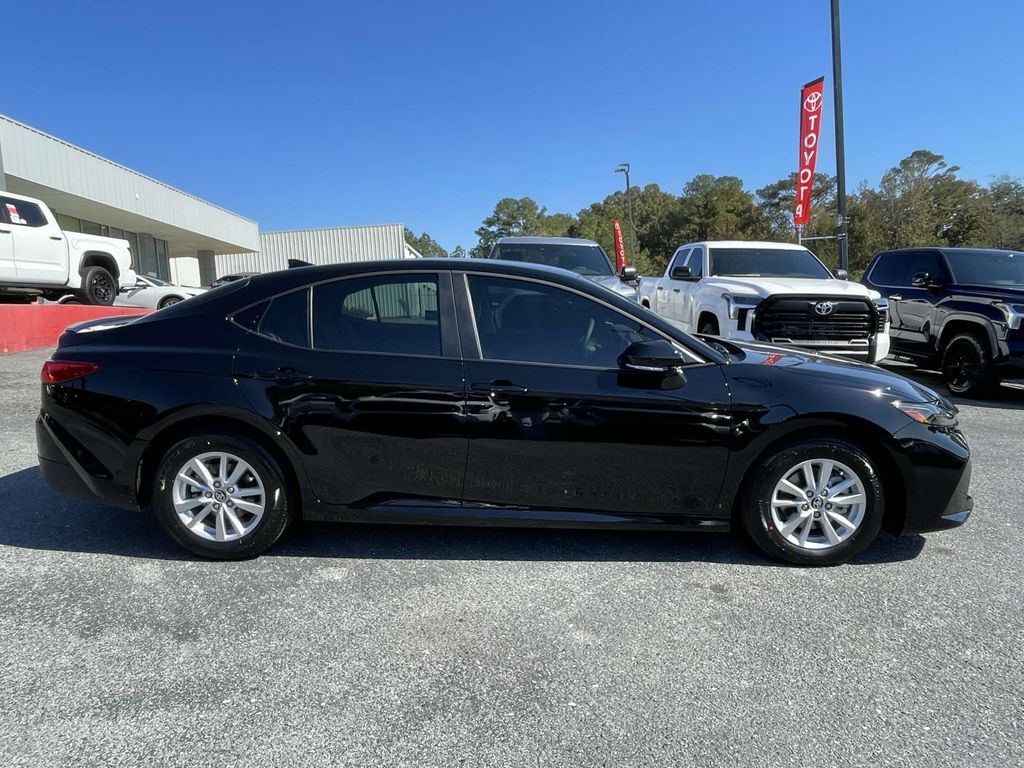 2026 Toyota Camry LE photo 2