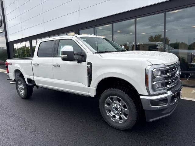 2025 Ford F-350 Super Duty Lariat's photo