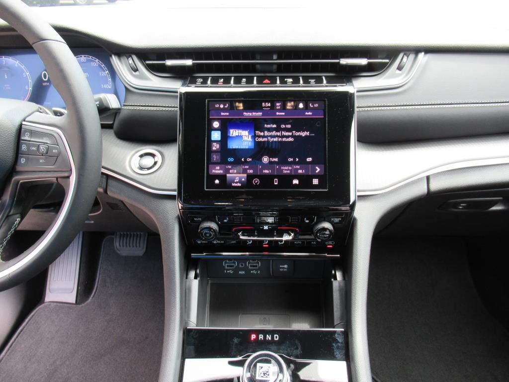 2025 Jeep Grand Cherokee Laredo X photo 17