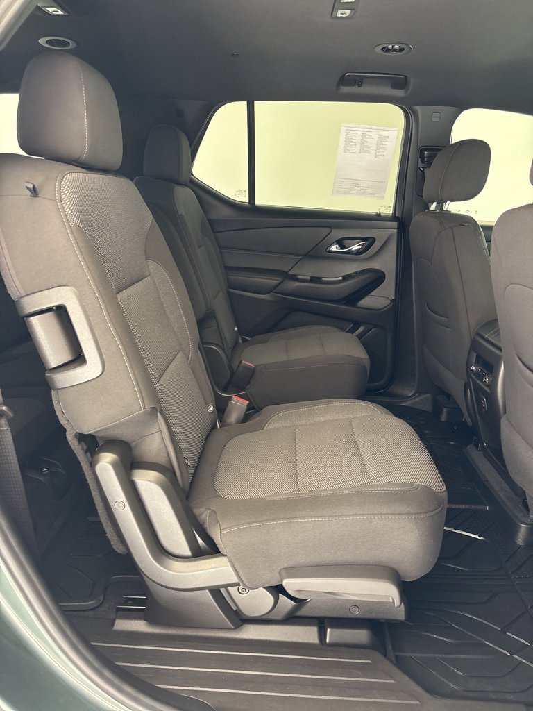 2023 Chevrolet Traverse Cloth photo 16
