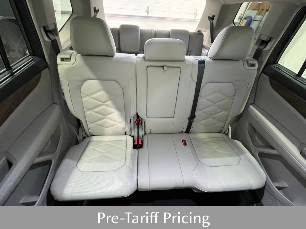 2025 Volkswagen Atlas SE Technology photo 24