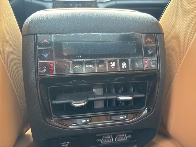 2022 Jeep Grand Cherokee Summit photo 13