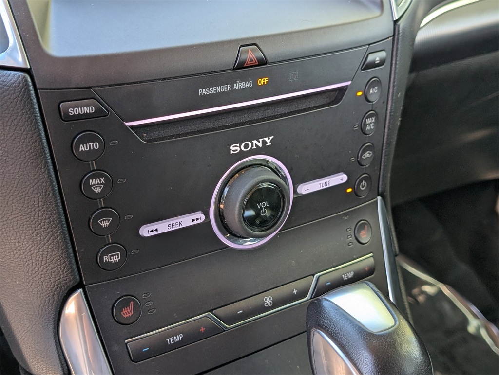 2016 Ford Edge Titanium photo 26