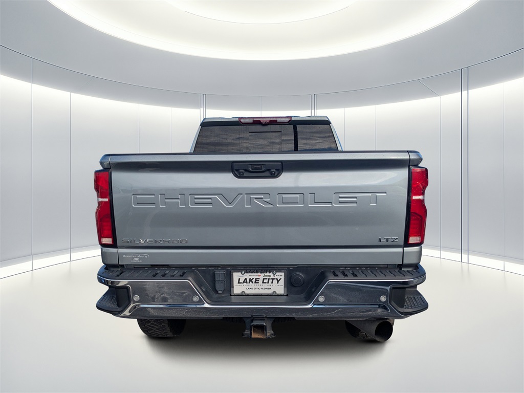 2024 Chevrolet Silverado 2500HD LTZ photo 4
