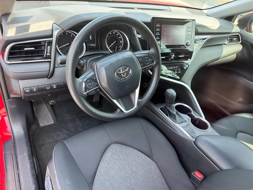 2023 Toyota Camry LE photo 4