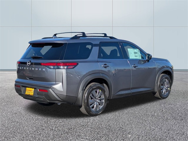 2025 Nissan Pathfinder SV photo 3