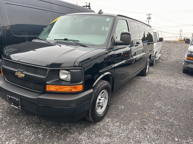 2017 Chevrolet Express Passenger 3500 LS photo 2