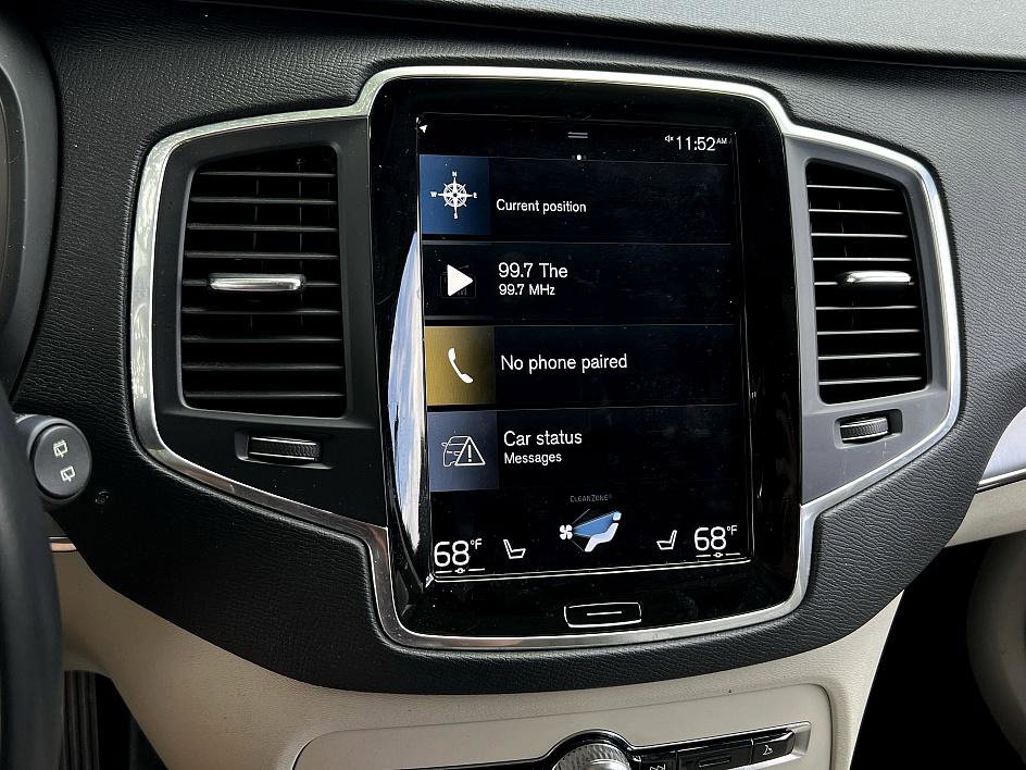 2022 Volvo XC90 Momentum AWD photo 10