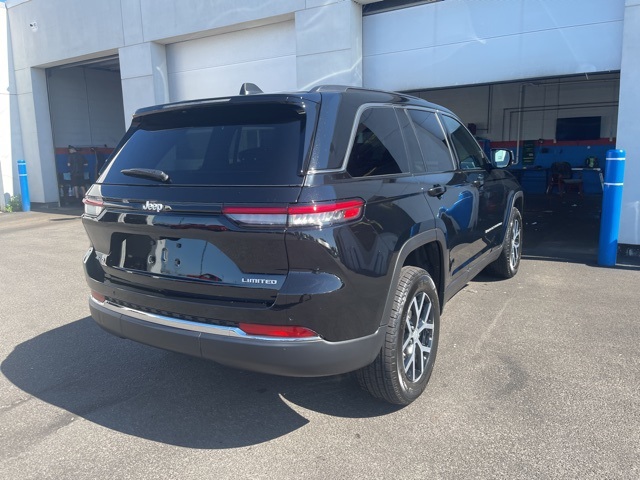 2025 Jeep Grand Cherokee Limited photo 7