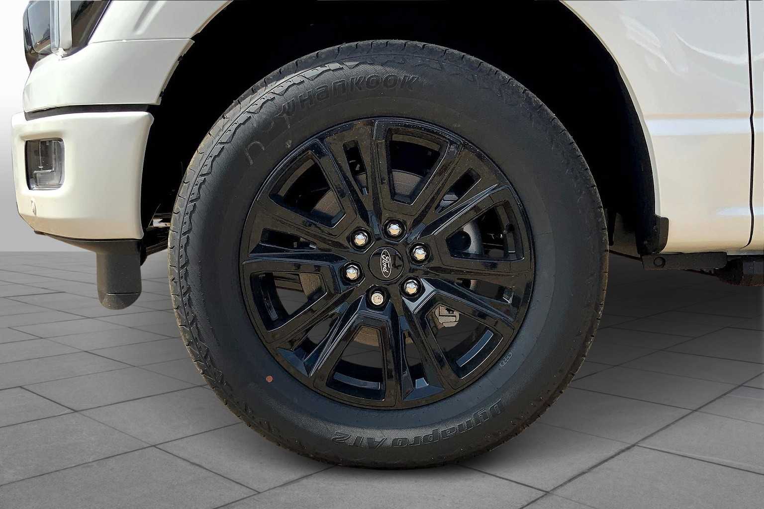 2025 Ford F-150 Platinum photo 11