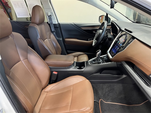 2022 Subaru Outback Touring XT photo 12