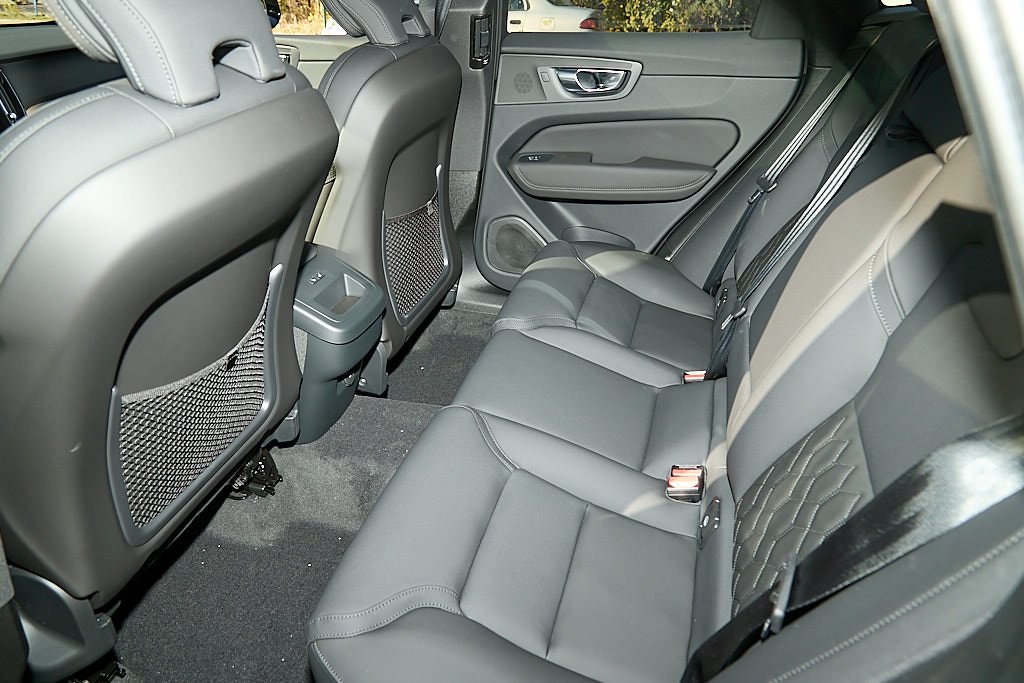 2026 VOLVO XC60 - Image 20