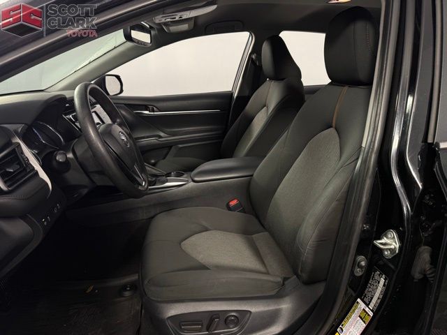2019 Toyota Camry LE photo 11