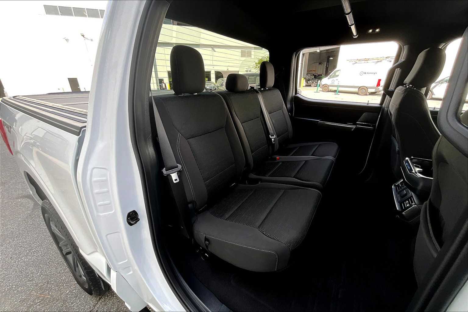 2023 Ford F-150 XLT photo 17