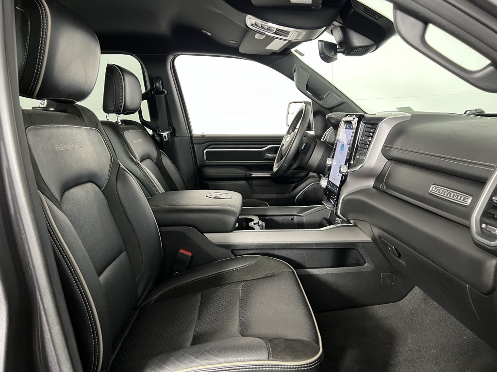 2024 Ram 1500 Laramie photo 28