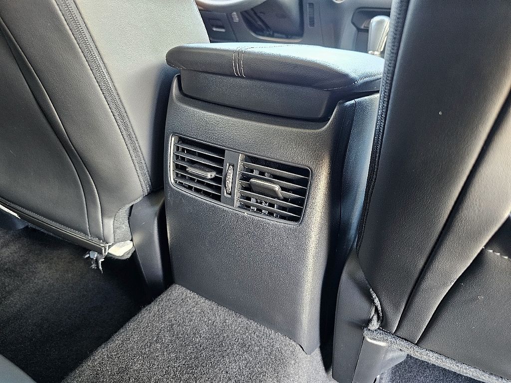 2025 Mazda CX-30 2.5 S Preferred photo 17