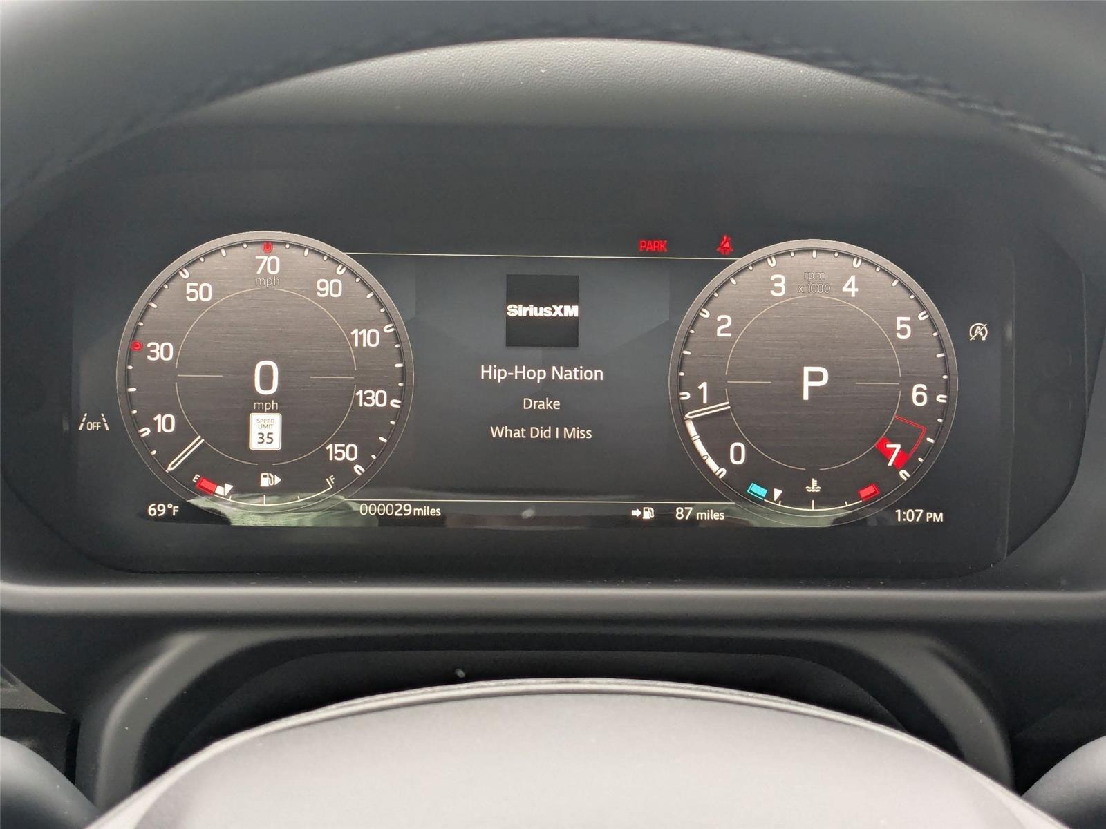 2025 Land Rover Defender 110 X-Dynamic SE photo 15